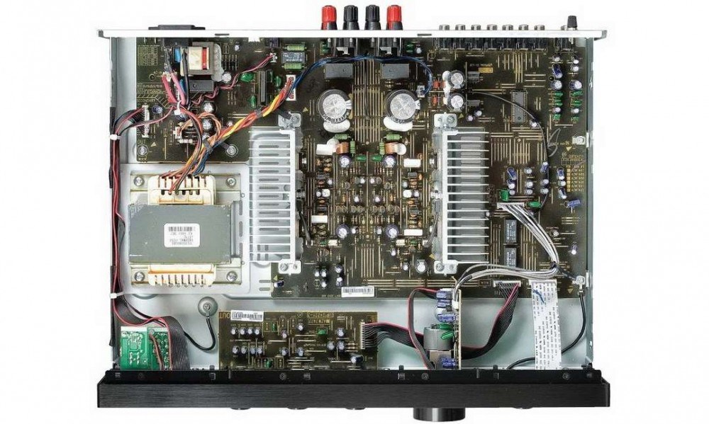 Pioneer A-40AE vysoký poměr signál/šum